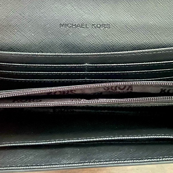 MICHAEL KORS Wallet - Picture 3 of 3